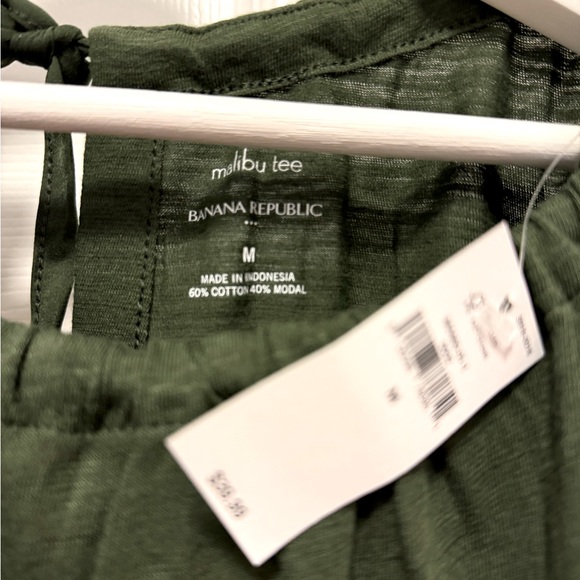 Banana Republic Olive Green Malibu Sleeveless Tee - Picture 2 of 3